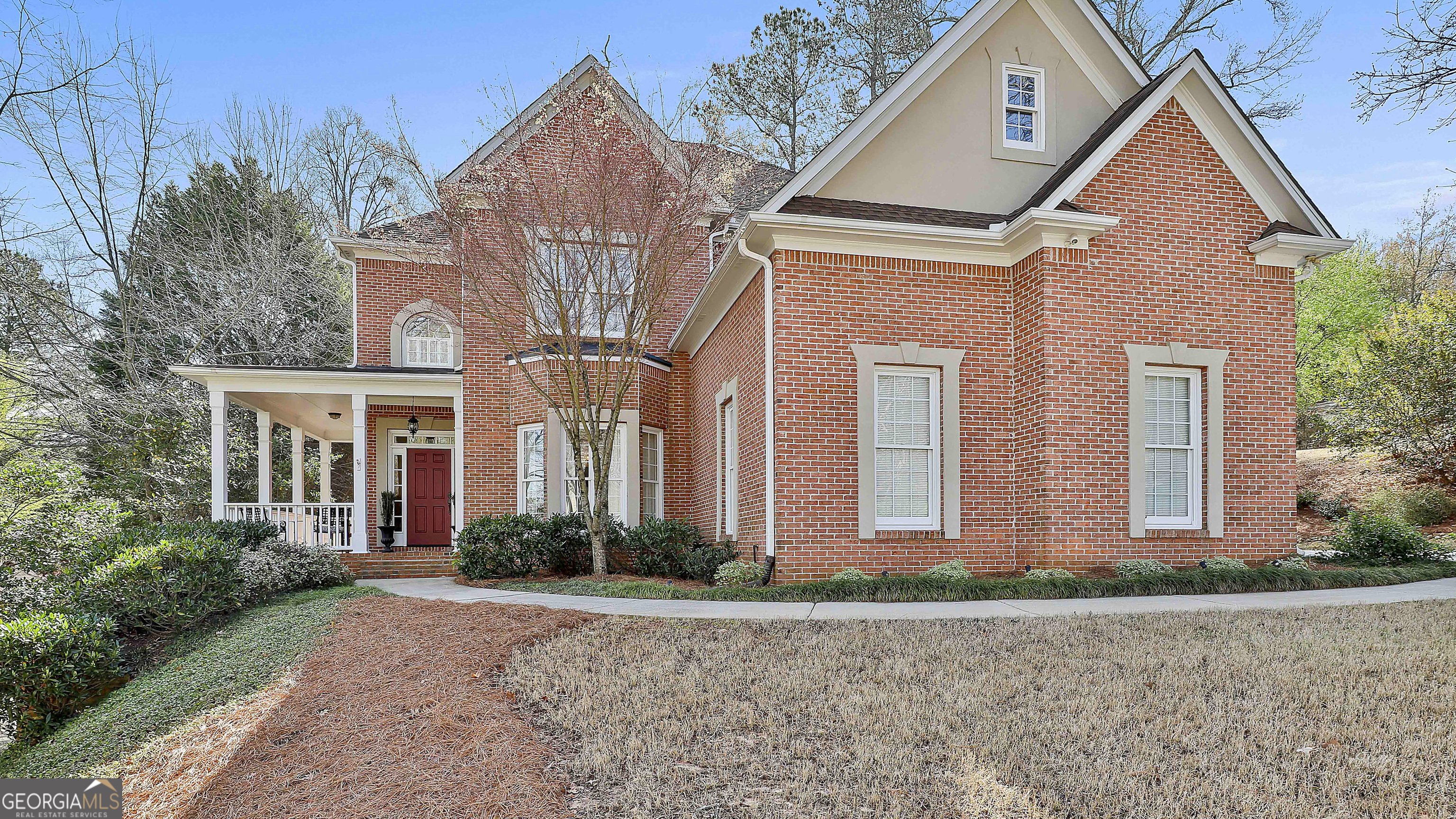 300 The Enclave Property Photo 1