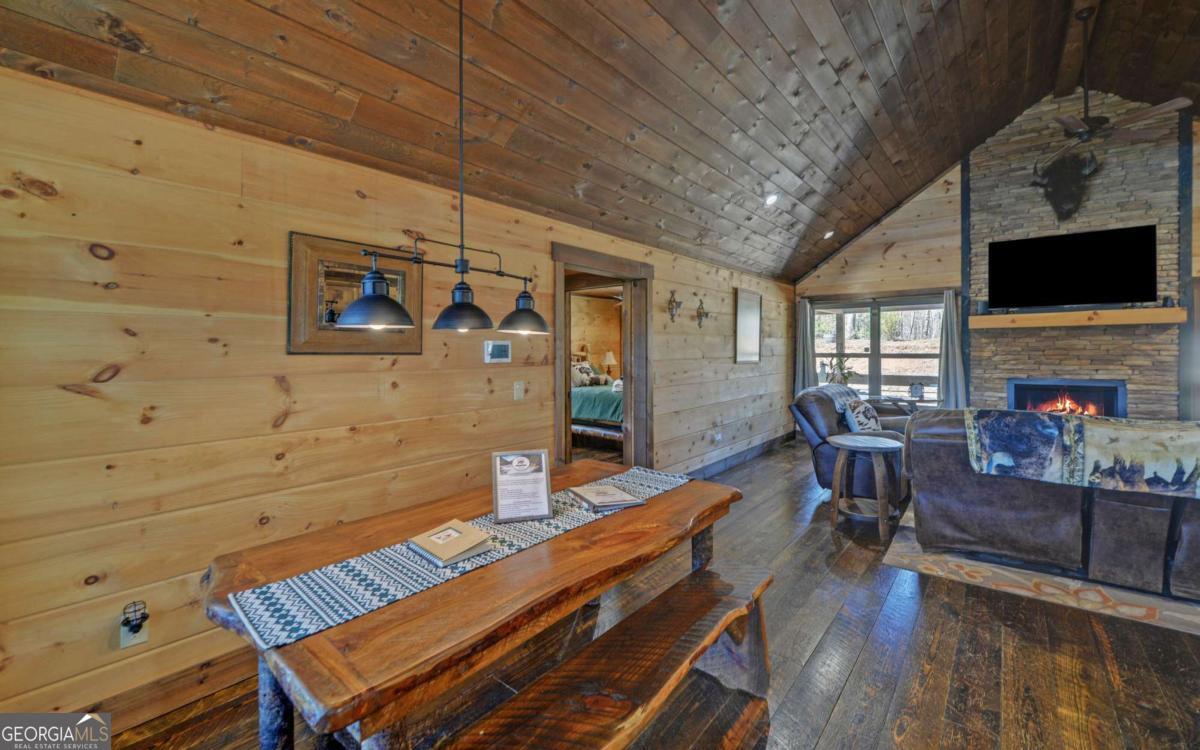 113 Hideaway Trail Property Photo 6