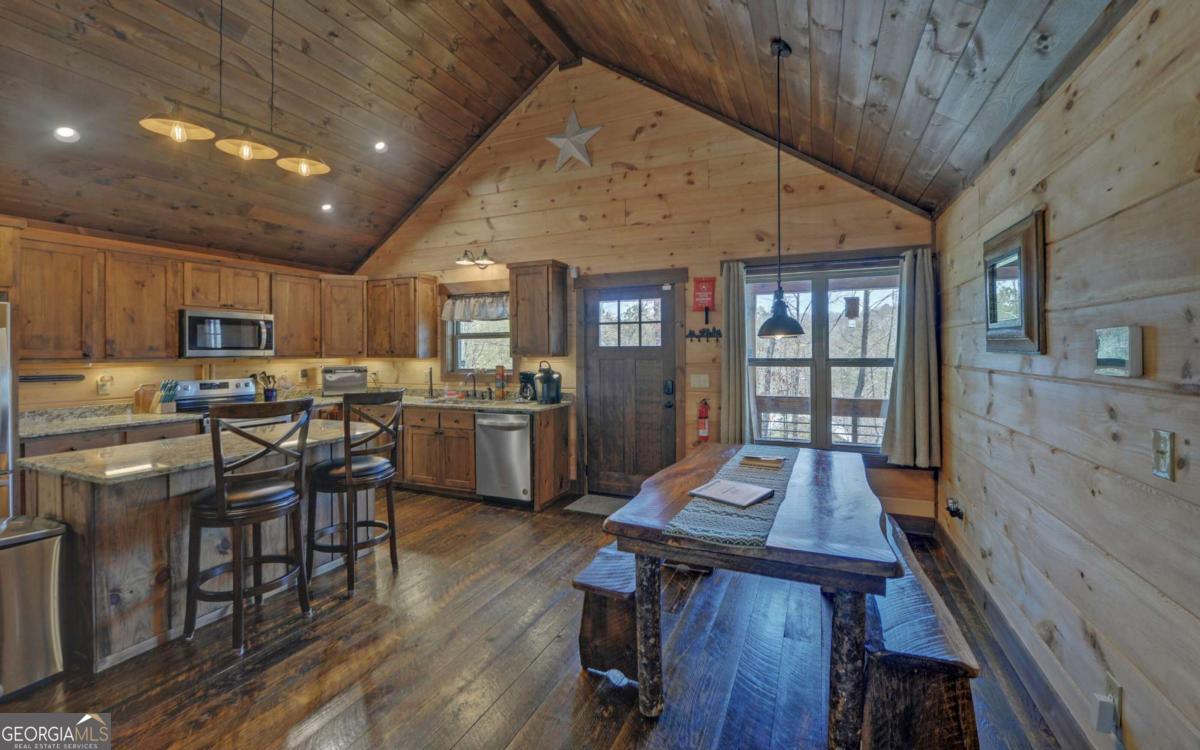 113 Hideaway Trail Property Photo 7