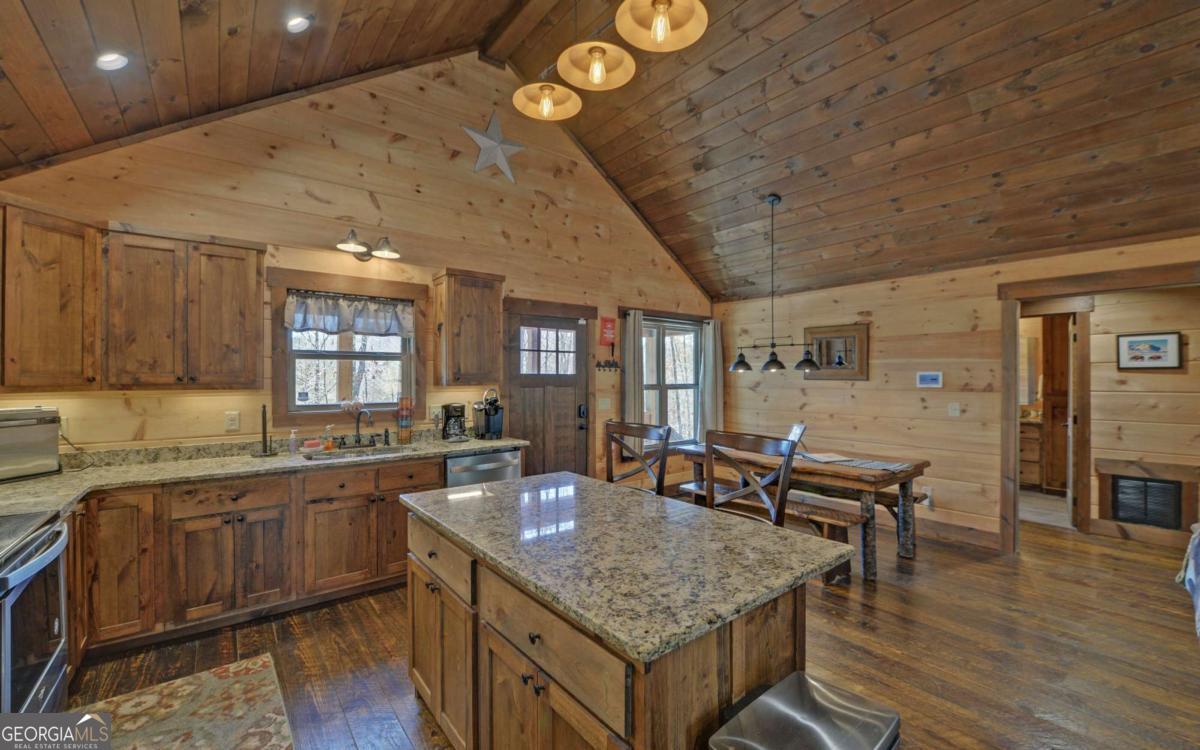 113 Hideaway Trail Property Photo 8
