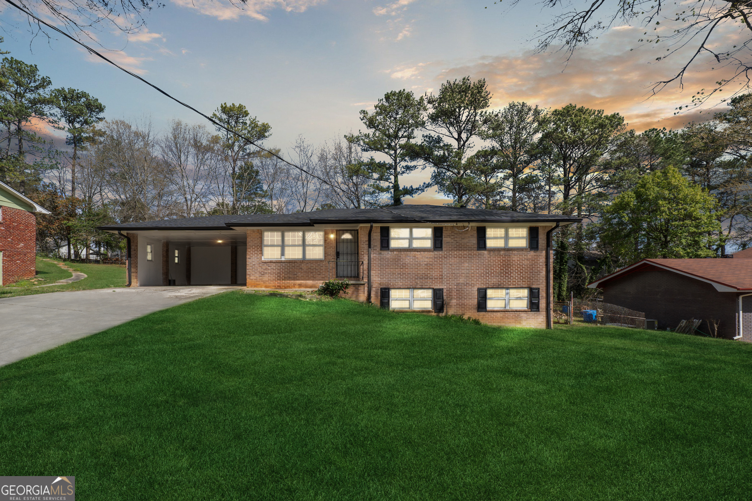 1142 Shoreham Drive Property Photo 1