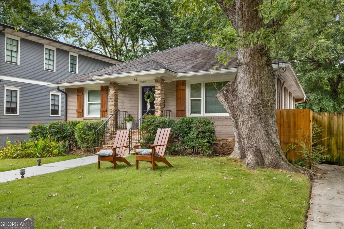 746 Amsterdam Avenue Ne Property Photo