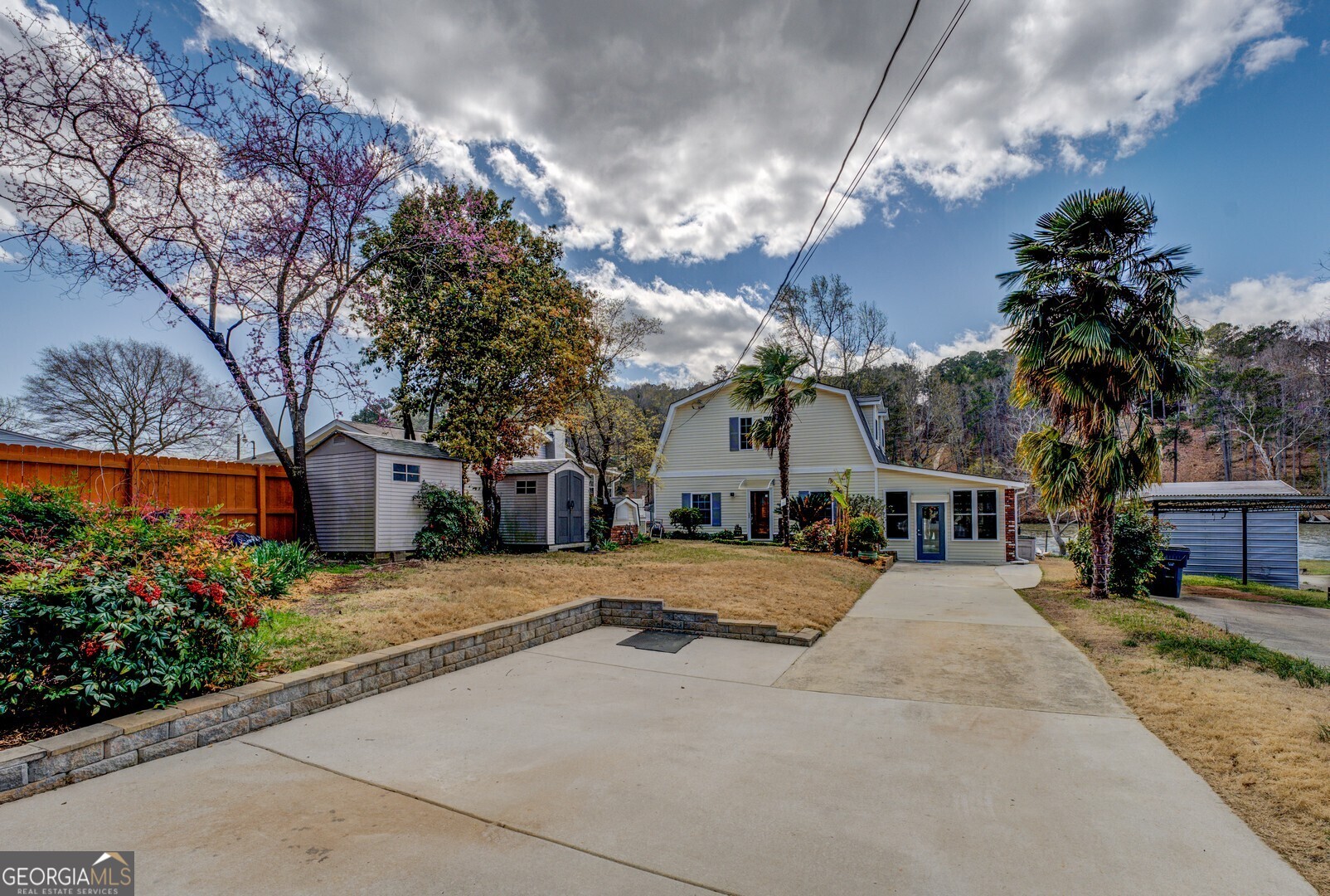 640 Lakeshore Drive Property Photo
