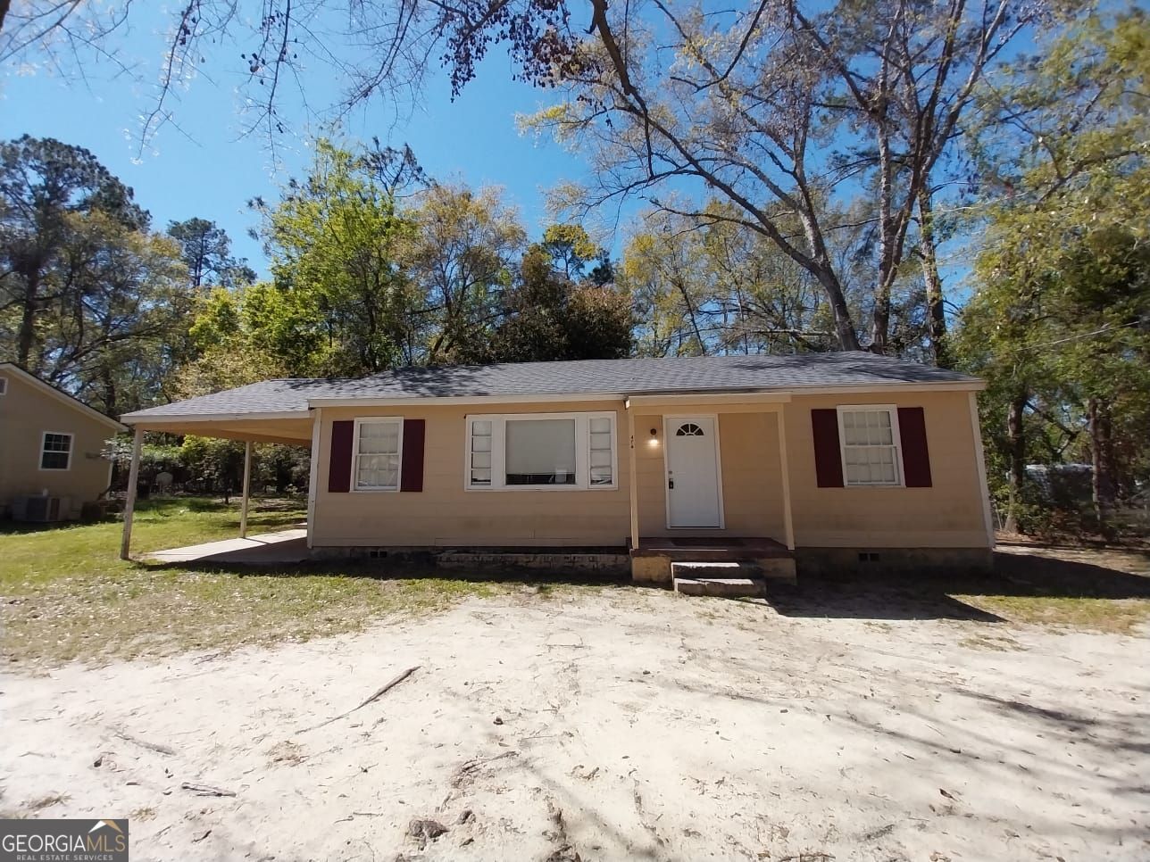 2406 Oxford Drive Property Photo
