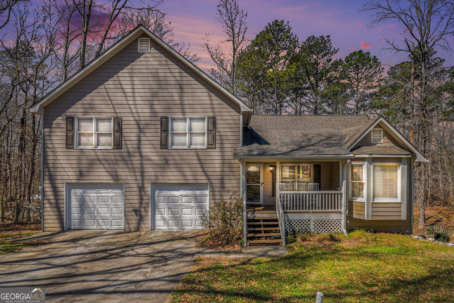 321 Oak Circle Property Photo