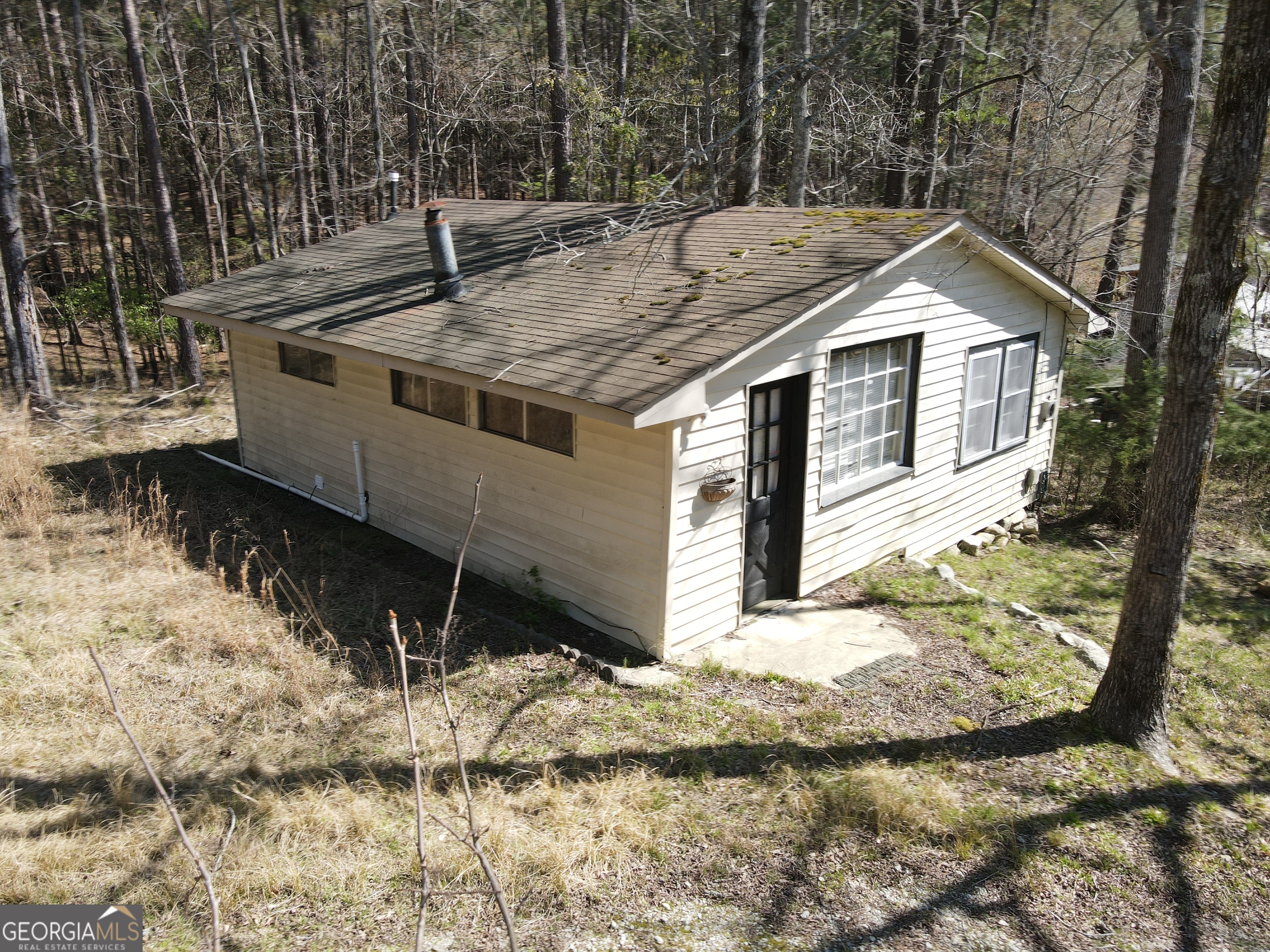 7464 Lakeside Drive Property Photo