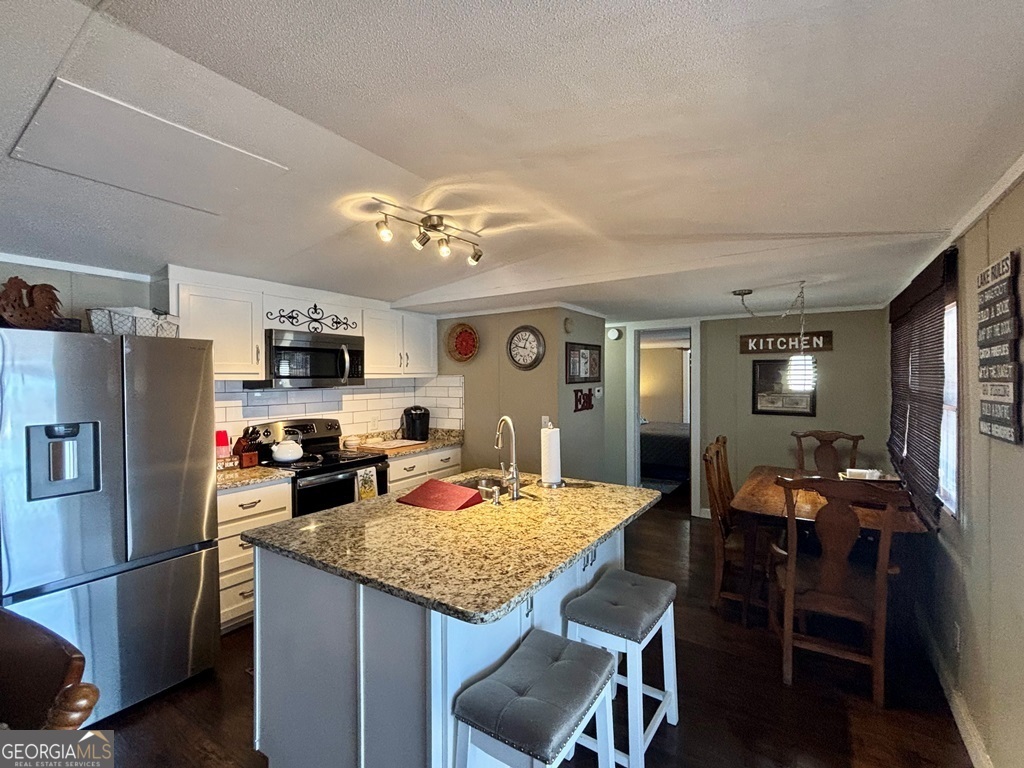287 Foxglove Property Photo 13