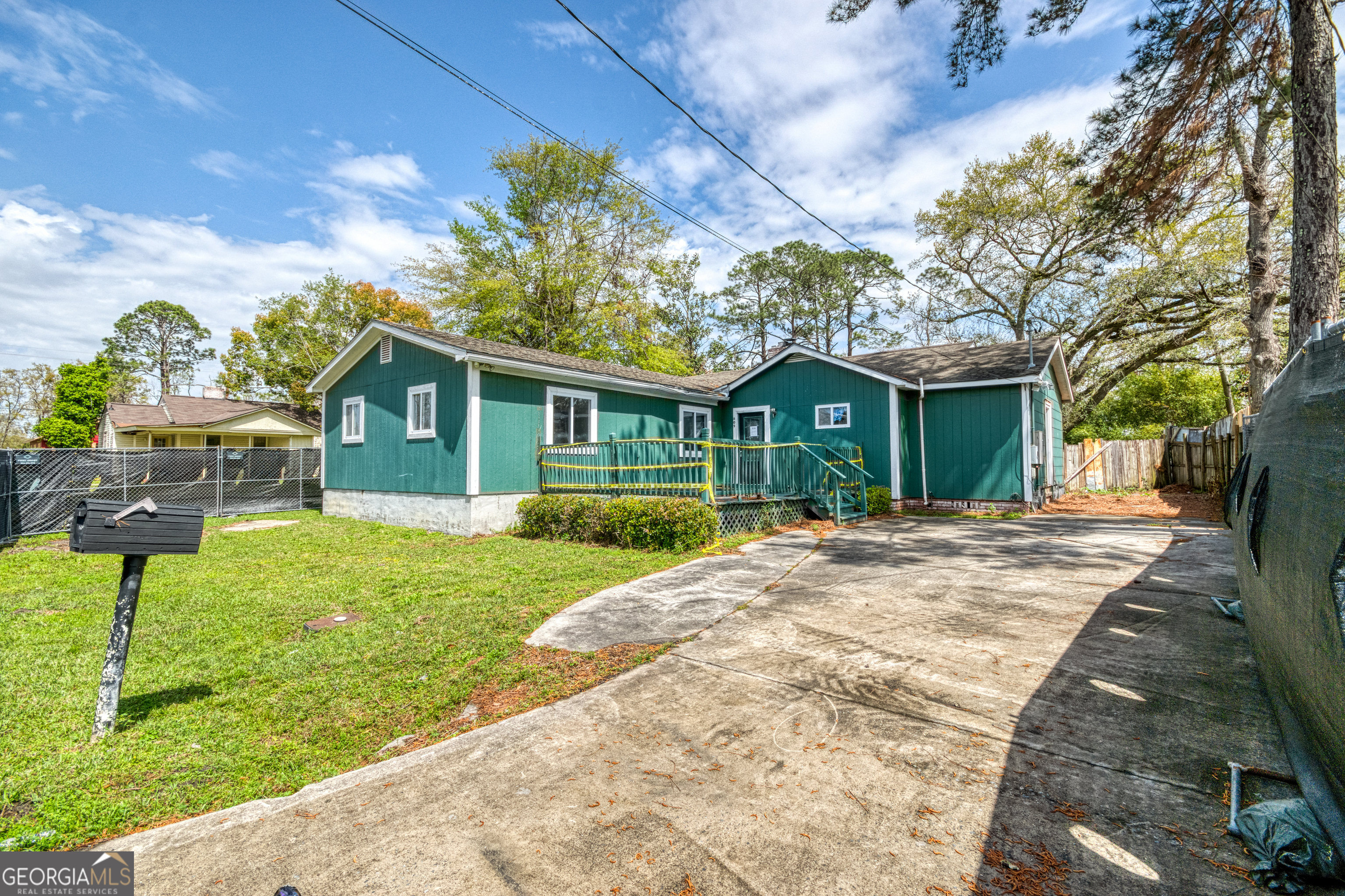 609 Jones Street Property Photo