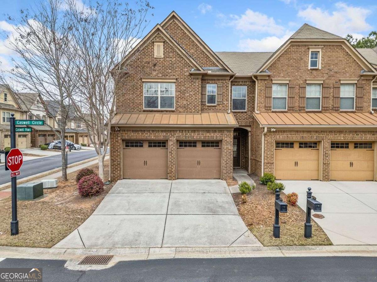 2105 Caswell Circle Property Photo 1