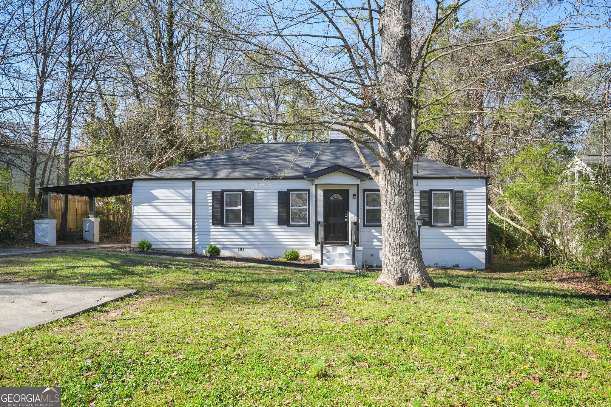 1013 Columbia Drive Property Photo 1