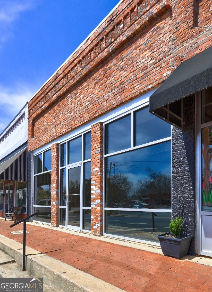 15 Market Street Property Photo 4