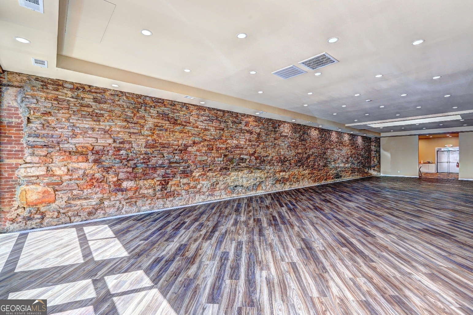 15 Market Street Property Photo 6