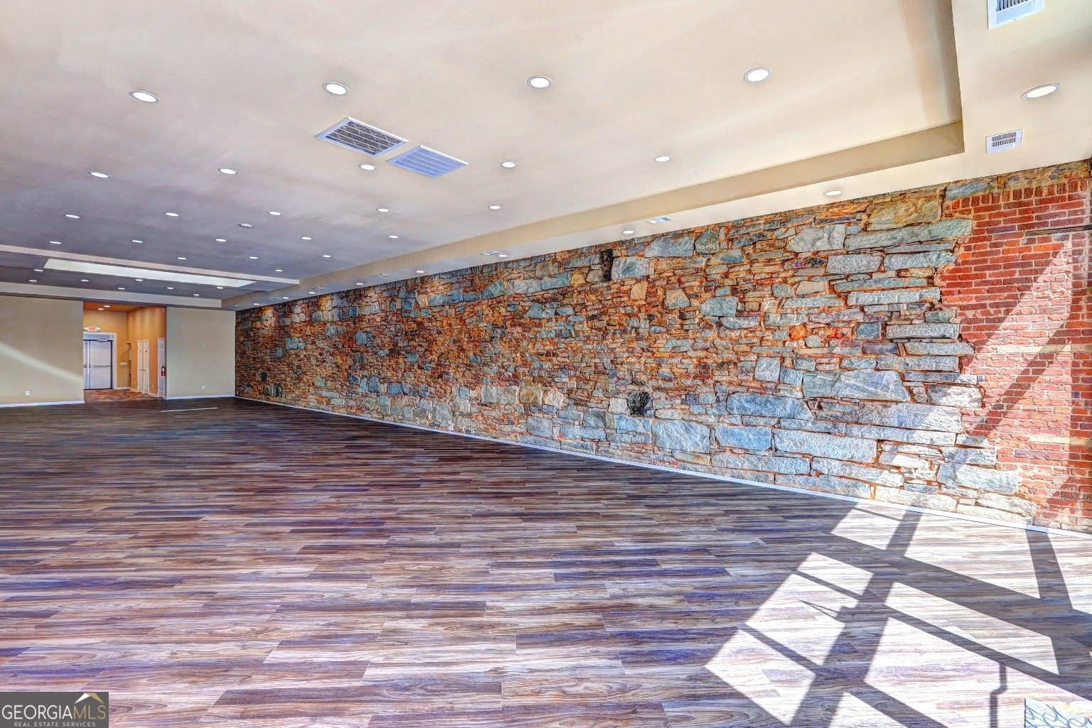 15 Market Street Property Photo 7