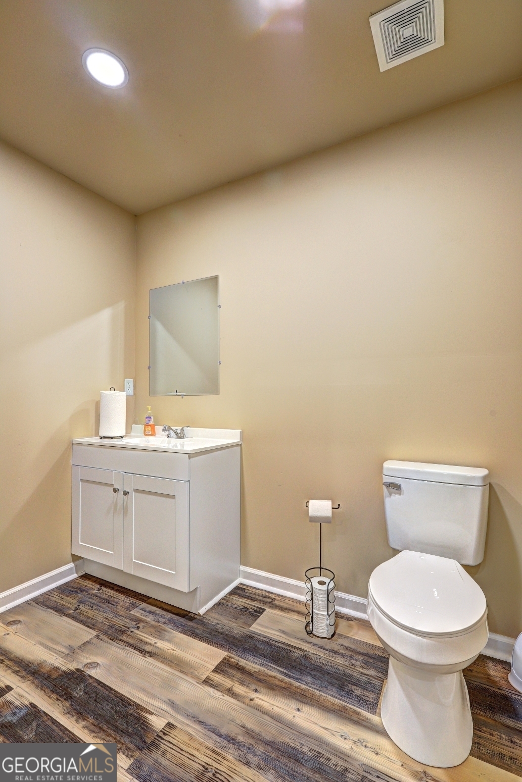 15 Market Street Property Photo 15