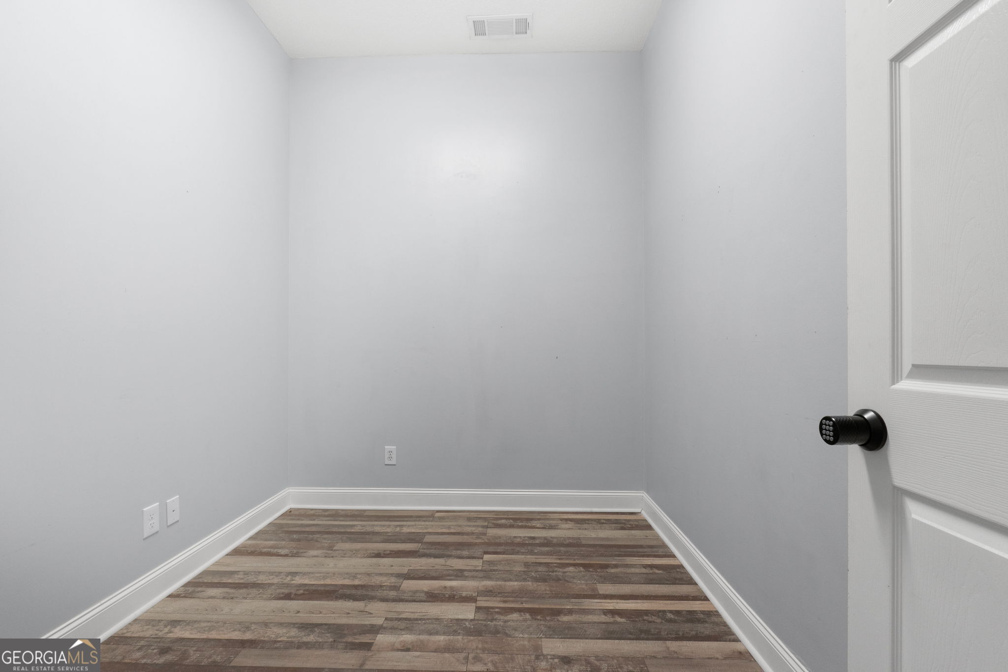 105 N Park Trail Property Photo 23