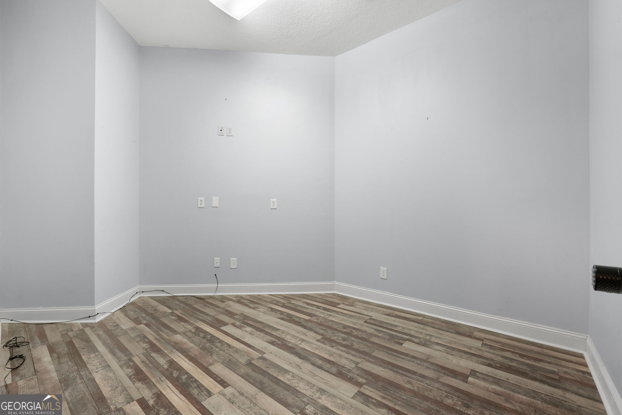 105 N Park Trail Property Photo 24