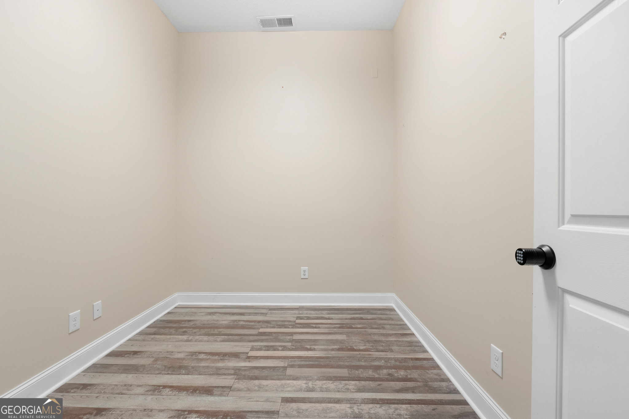 105 N Park Trail Property Photo 28