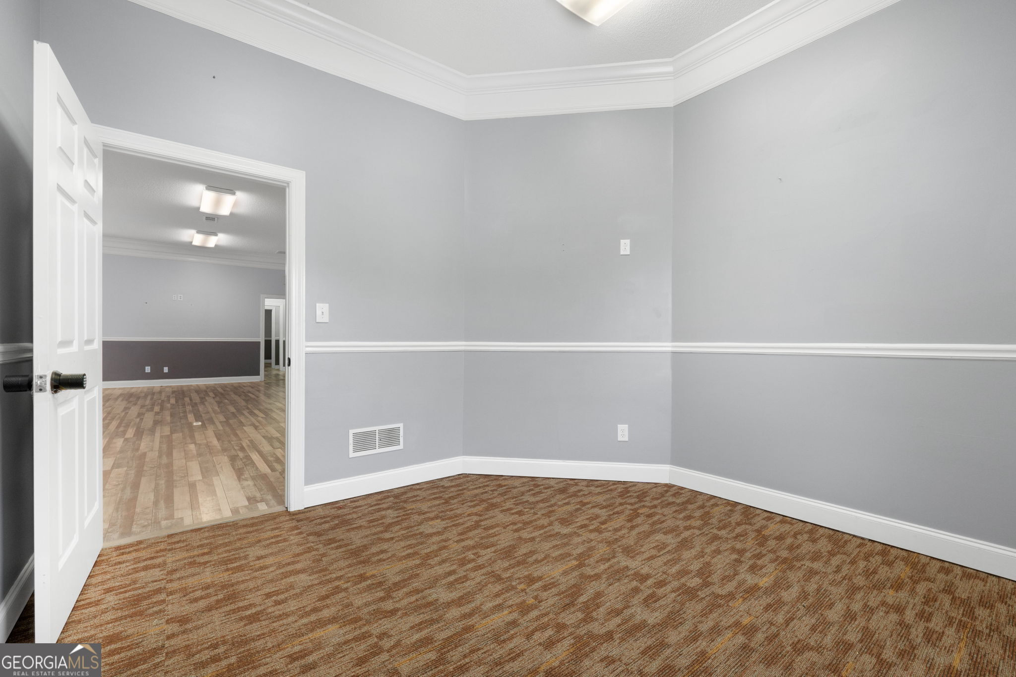 105 N Park Trail Property Photo 33