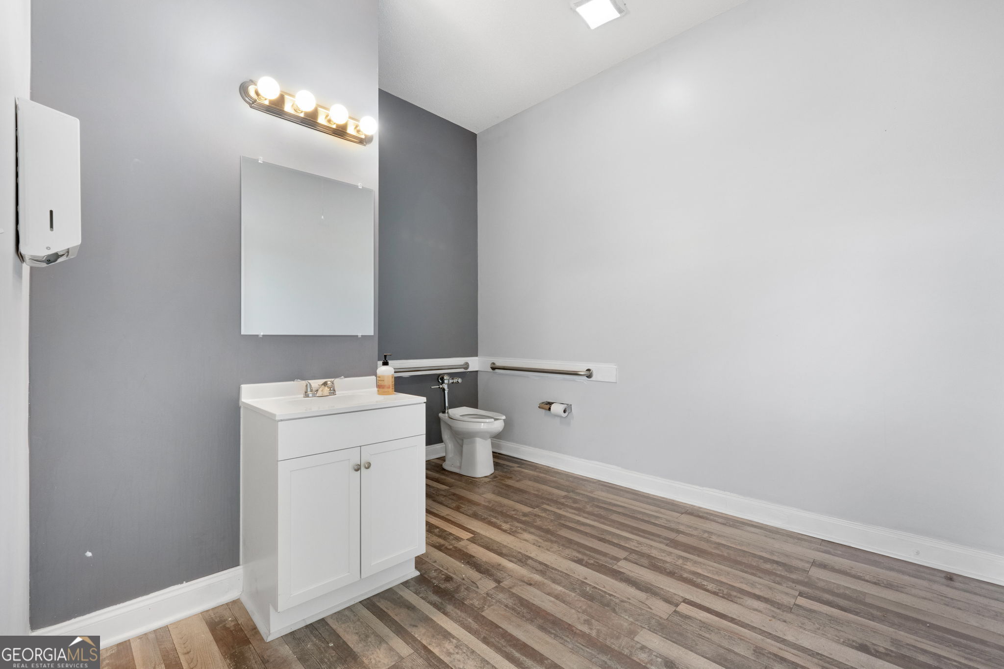 105 N Park Trail Property Photo 46