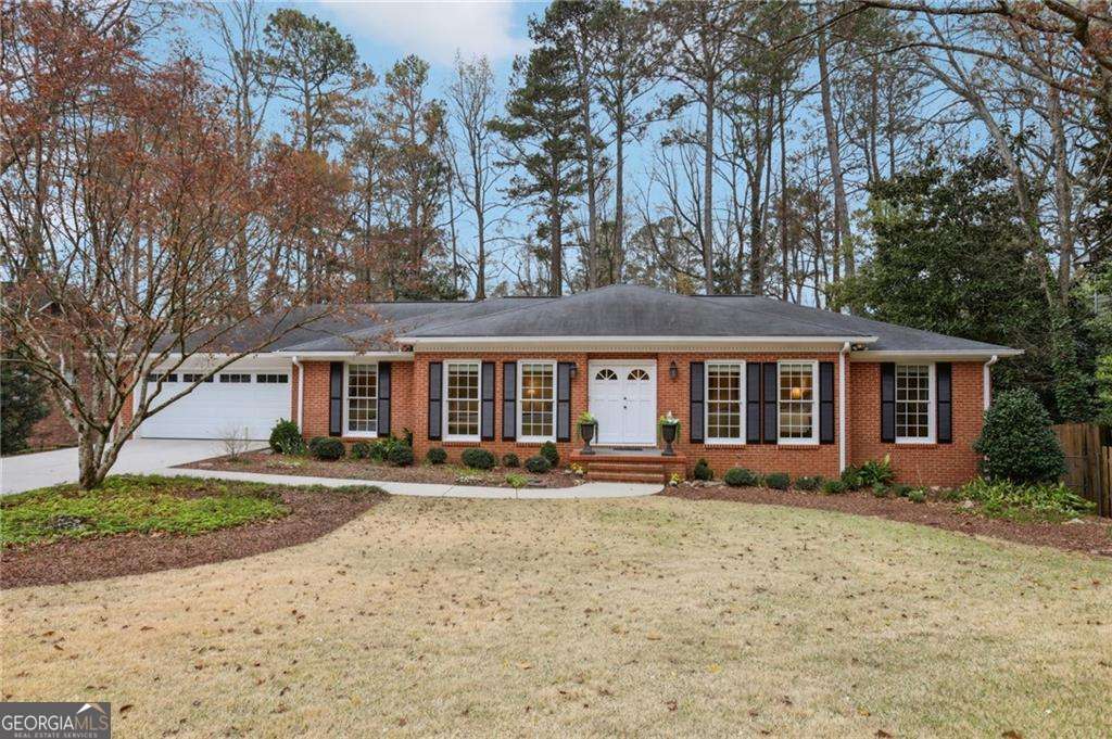 185 W Spalding Drive Property Photo 1