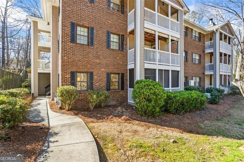706 Barrington Hills Drive Property Photo 1