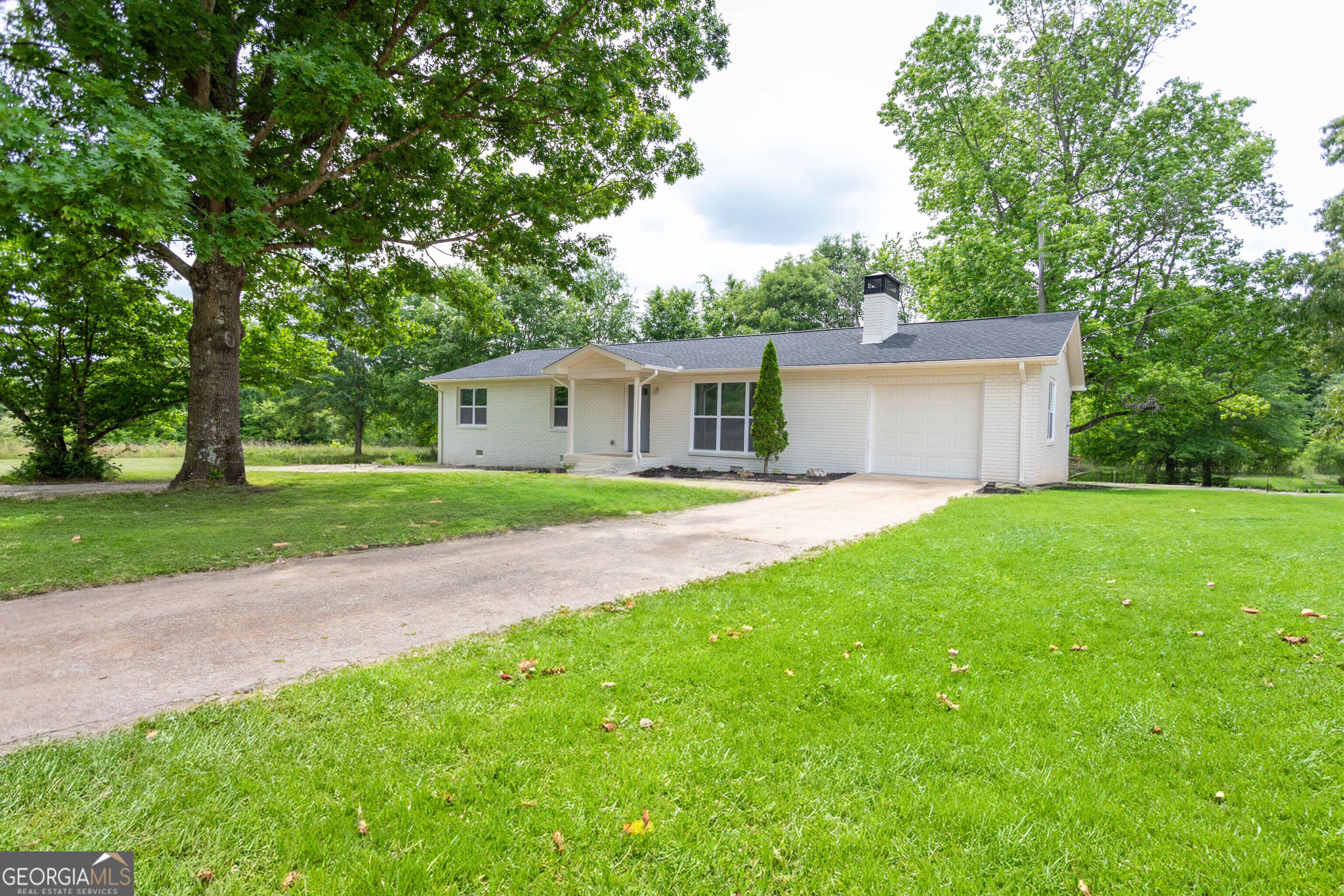 1073 We King Road Property Photo 1