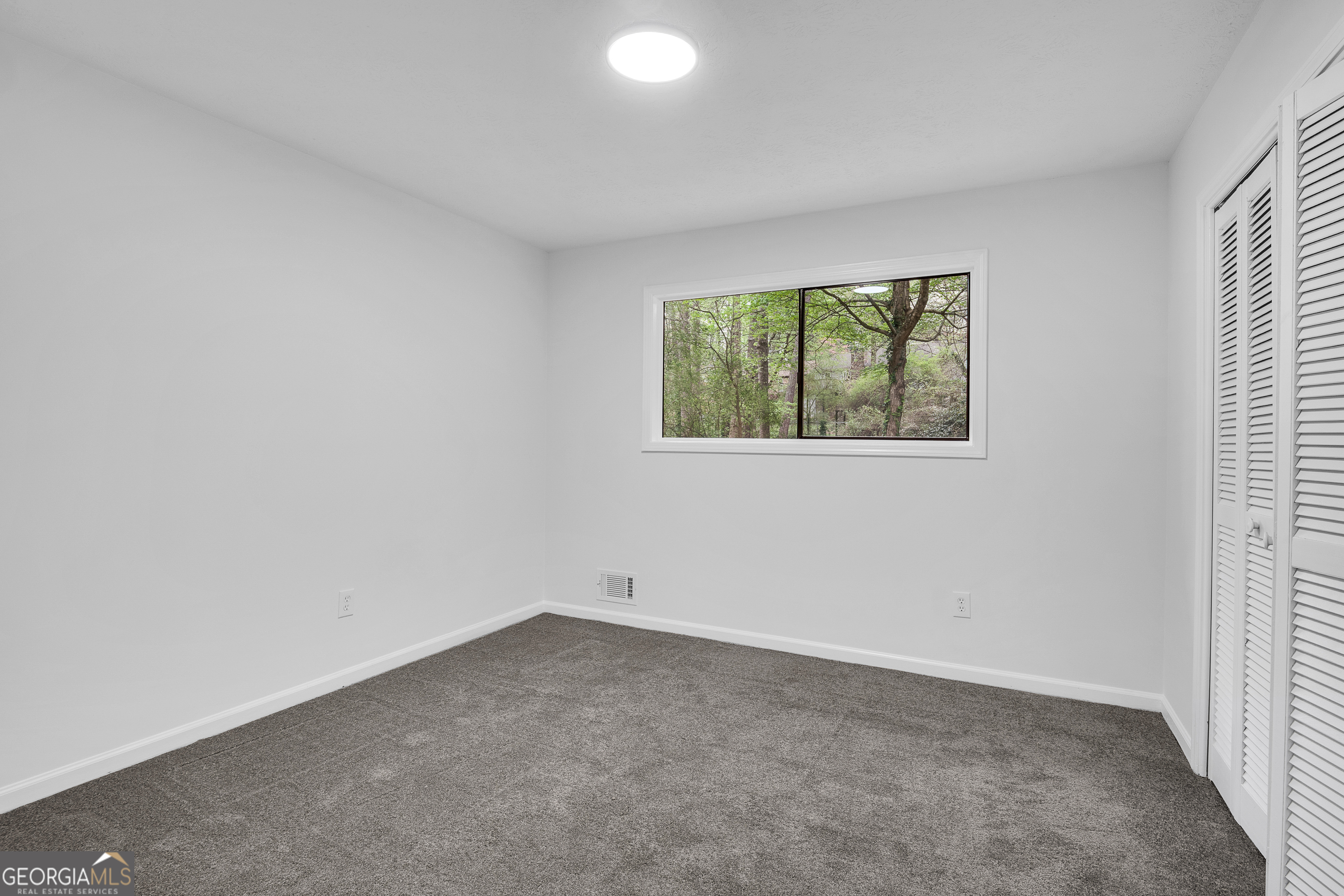 2512 Hidden Hills Drive Property Photo 13