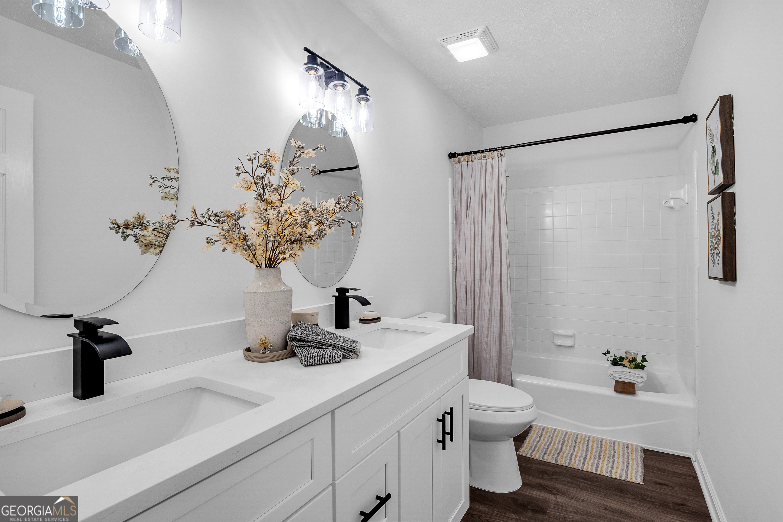 2512 Hidden Hills Drive Property Photo 14