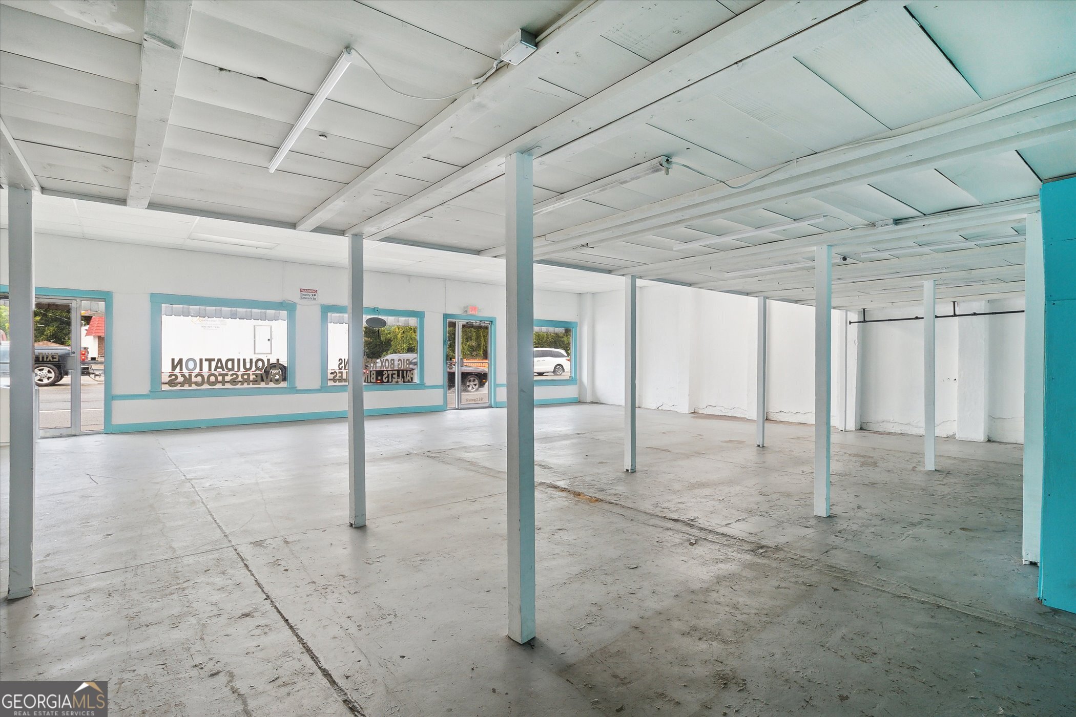 16 E Cypress Street Property Photo 8