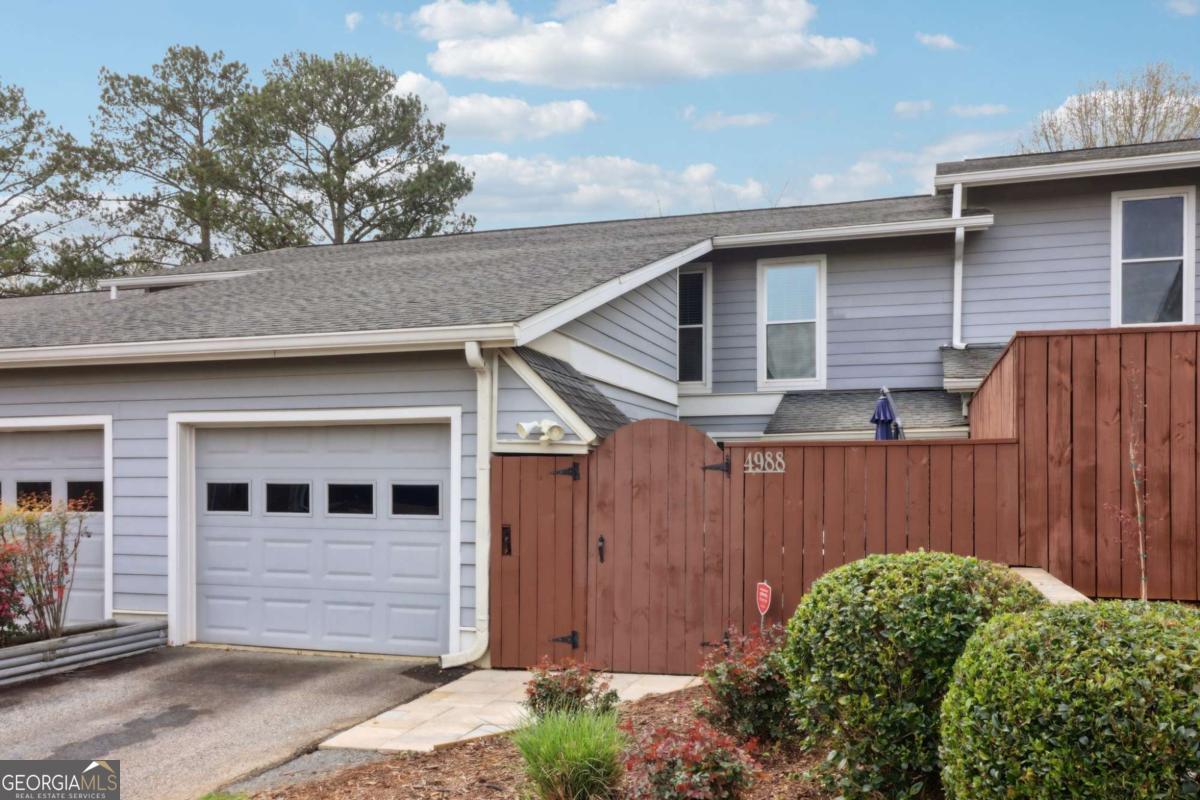 4988 Meadow Lane Property Photo 1