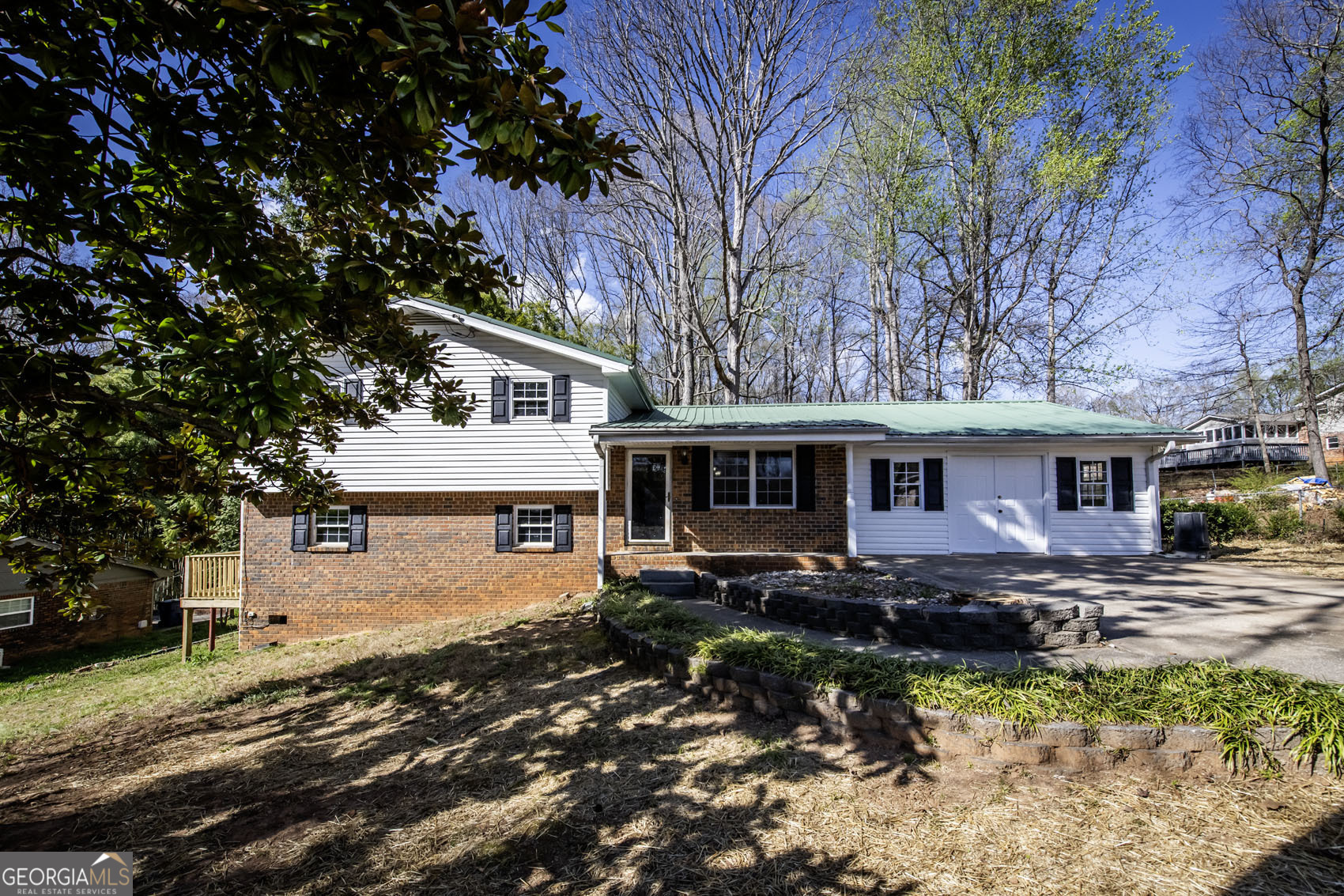 6225 Pebble Drive Property Photo 1
