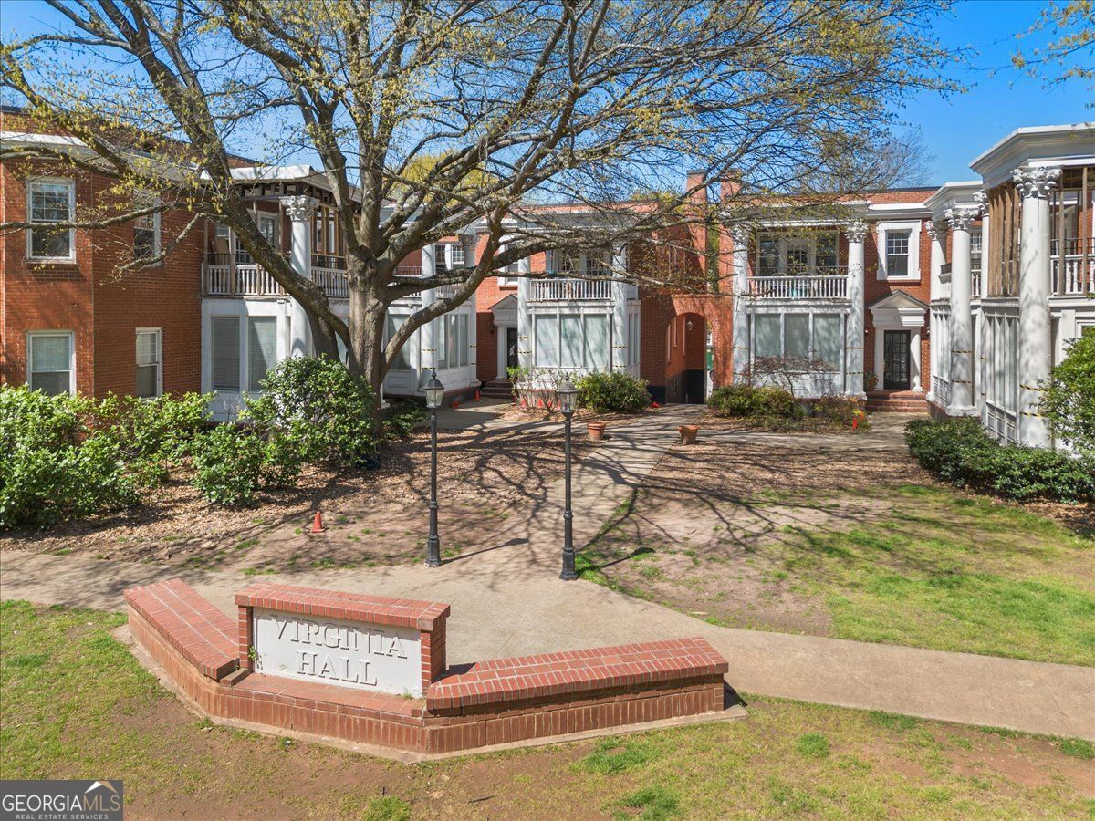 878 Briarcliff Road Ne # B4 Property Photo 1