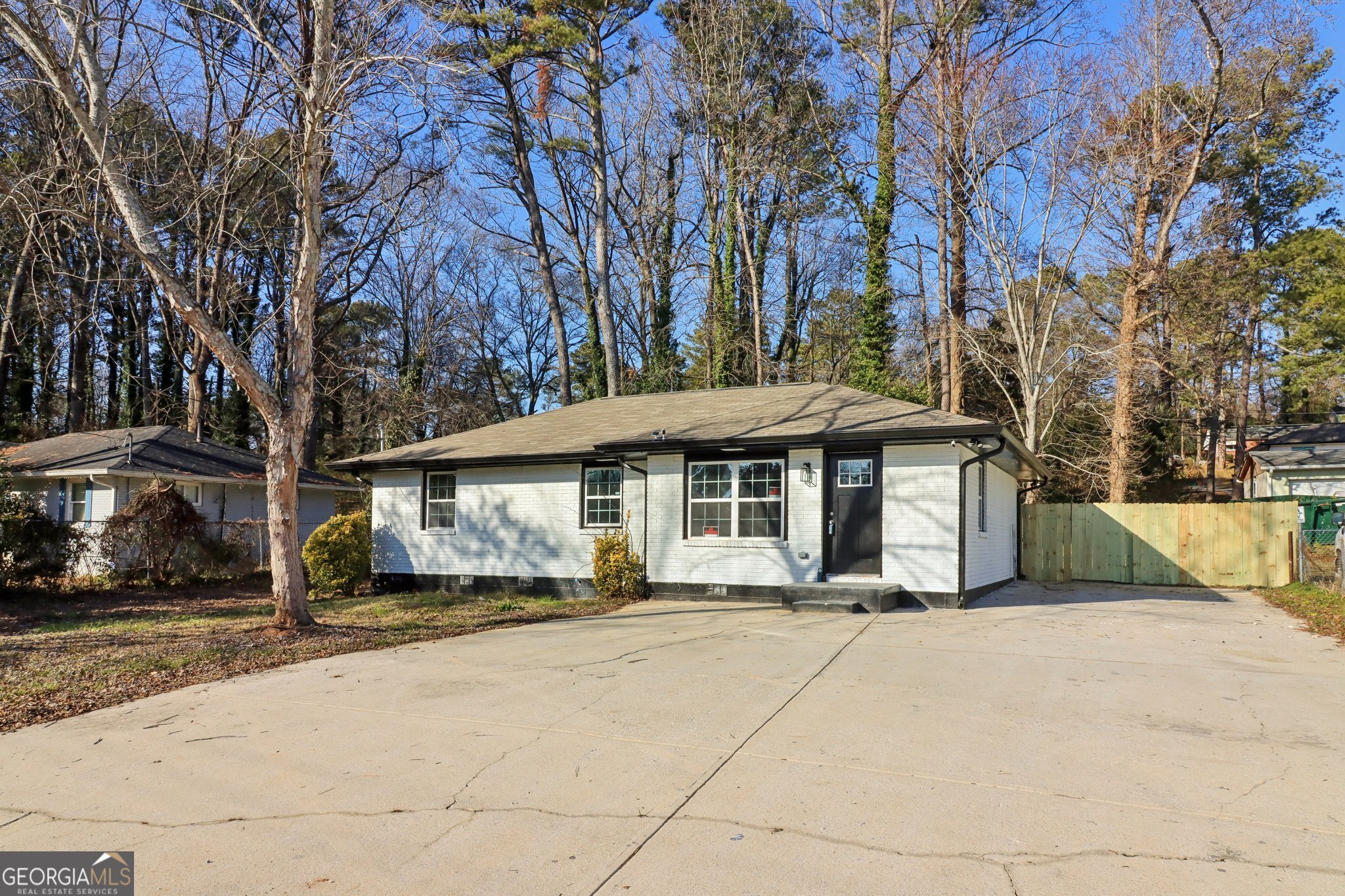 4378 Glenwood Parkway Property Photo 1