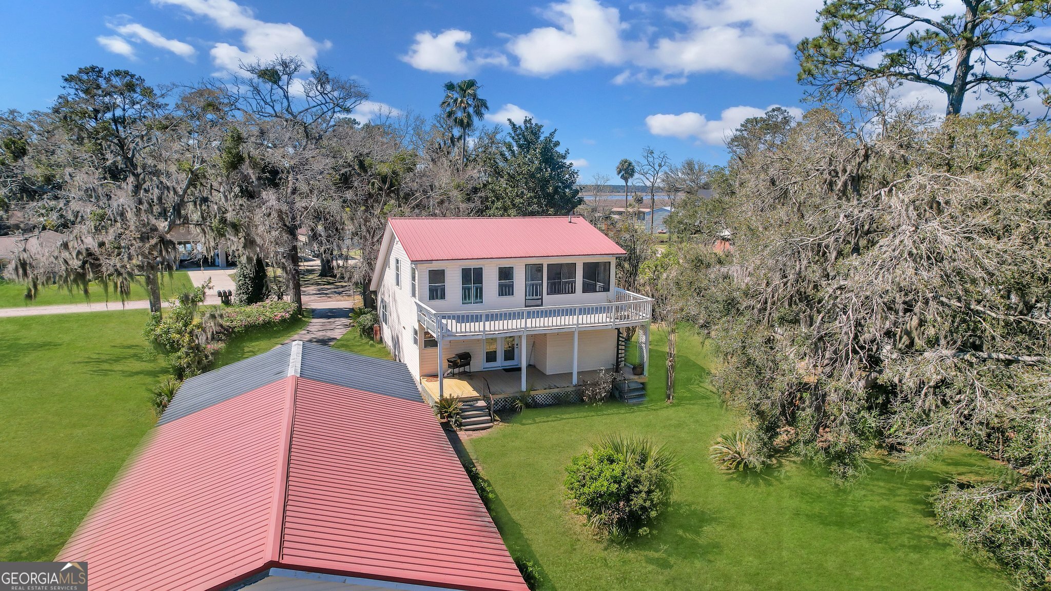 95 Circle Drive Property Photo 1