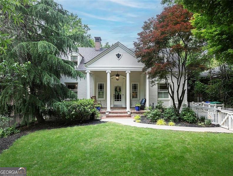 582 Lakeshore Property Photo 1