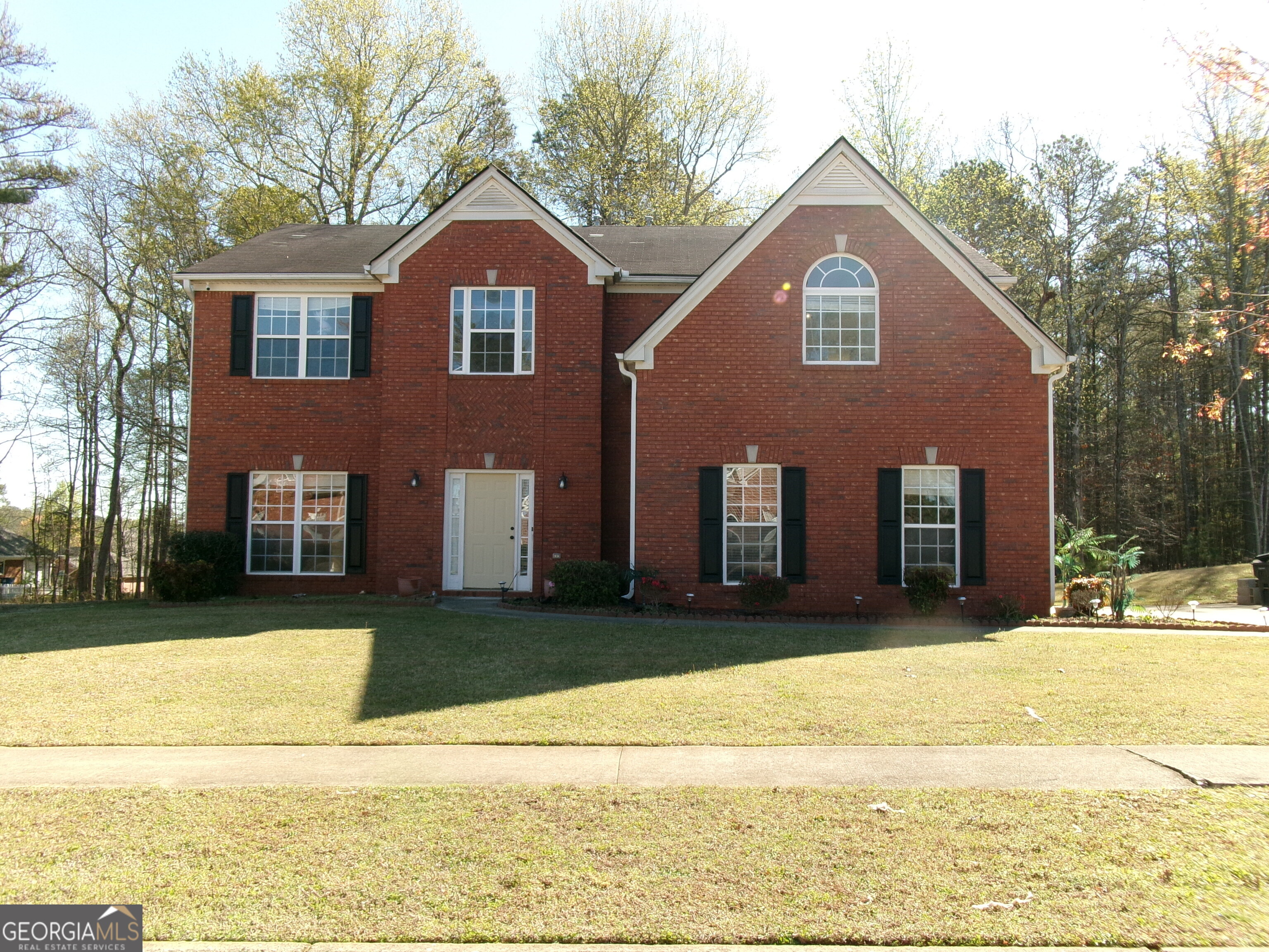 1211 Saxony Drive Se Property Photo 1