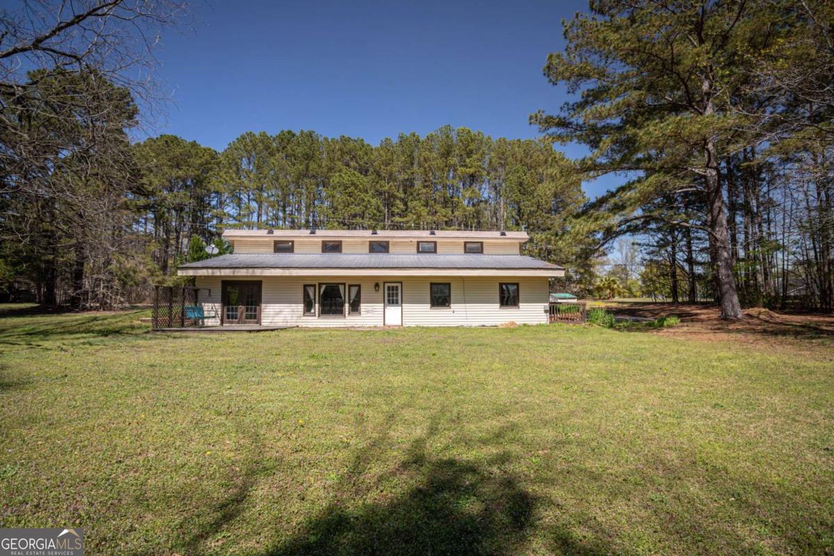 1050 Whitley Lake Road Property Photo 1