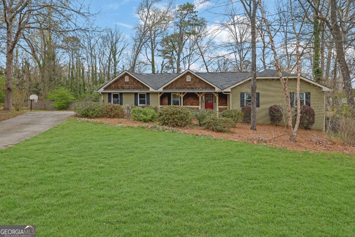 1082 Oak Grove Circle Property Photo 1