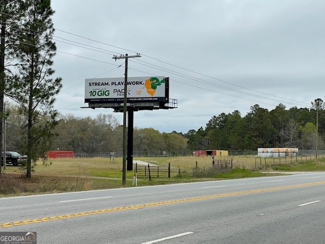 2127 Us Highway 301 S Property Photo 1