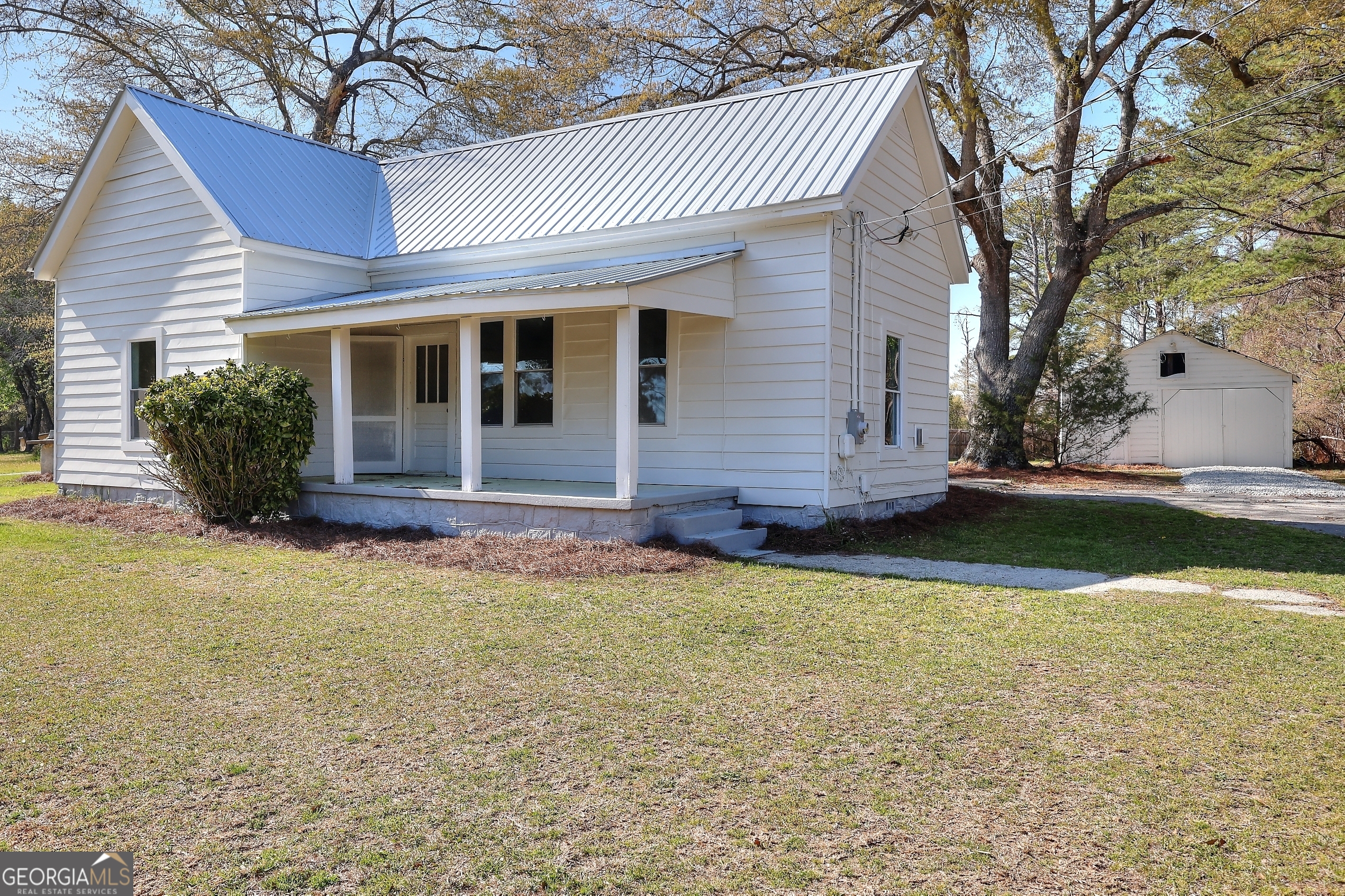 6316 Rockland Road Property Photo 1