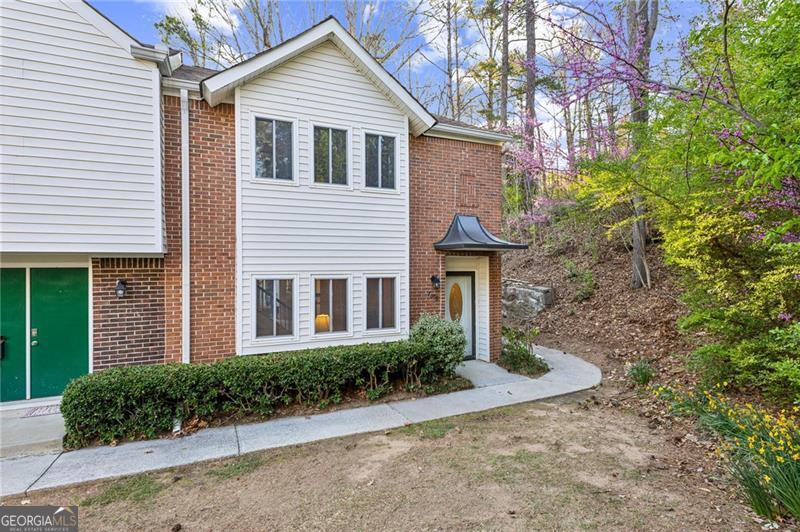 7098 Stonington Property Photo 1