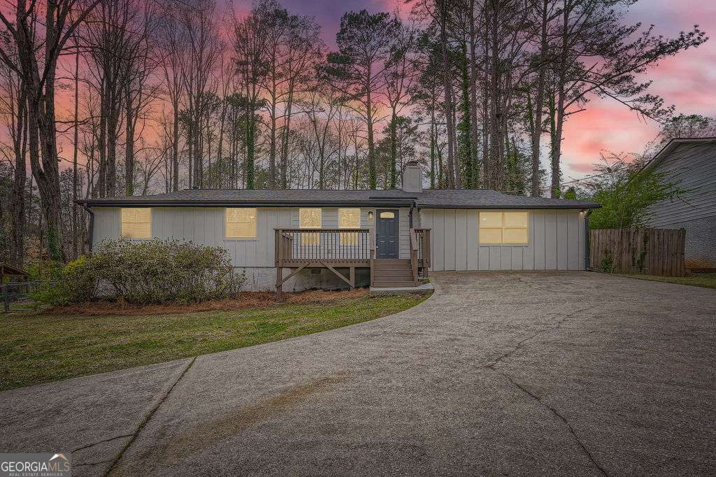 4953 Apple Valley Road Property Photo 1