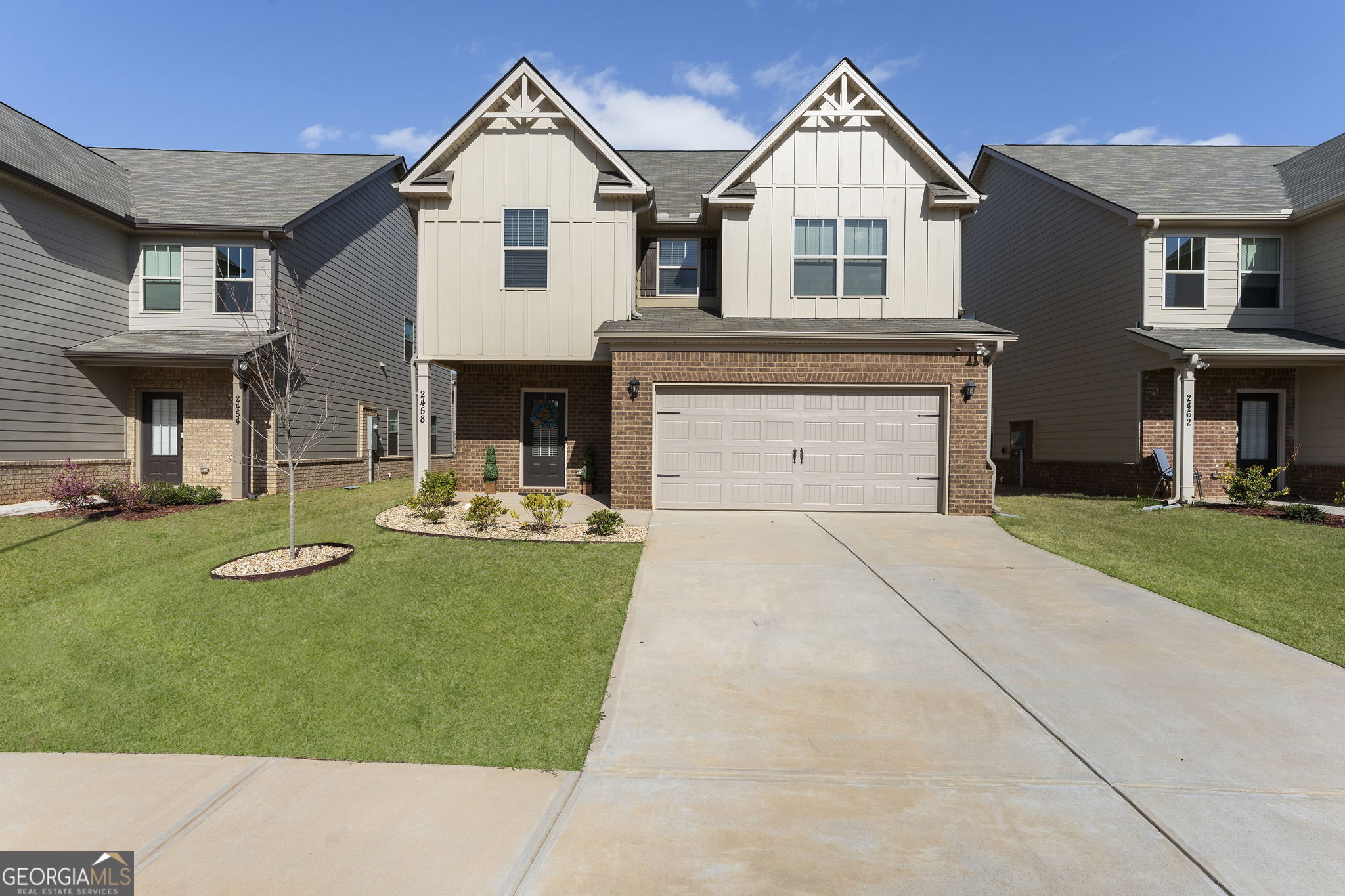 2458 Walker Drive Property Photo 1