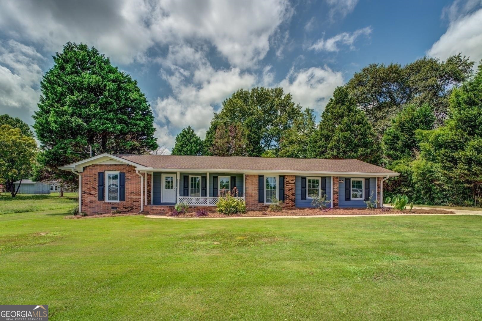 1815 Old Salem Road Se Property Photo 1