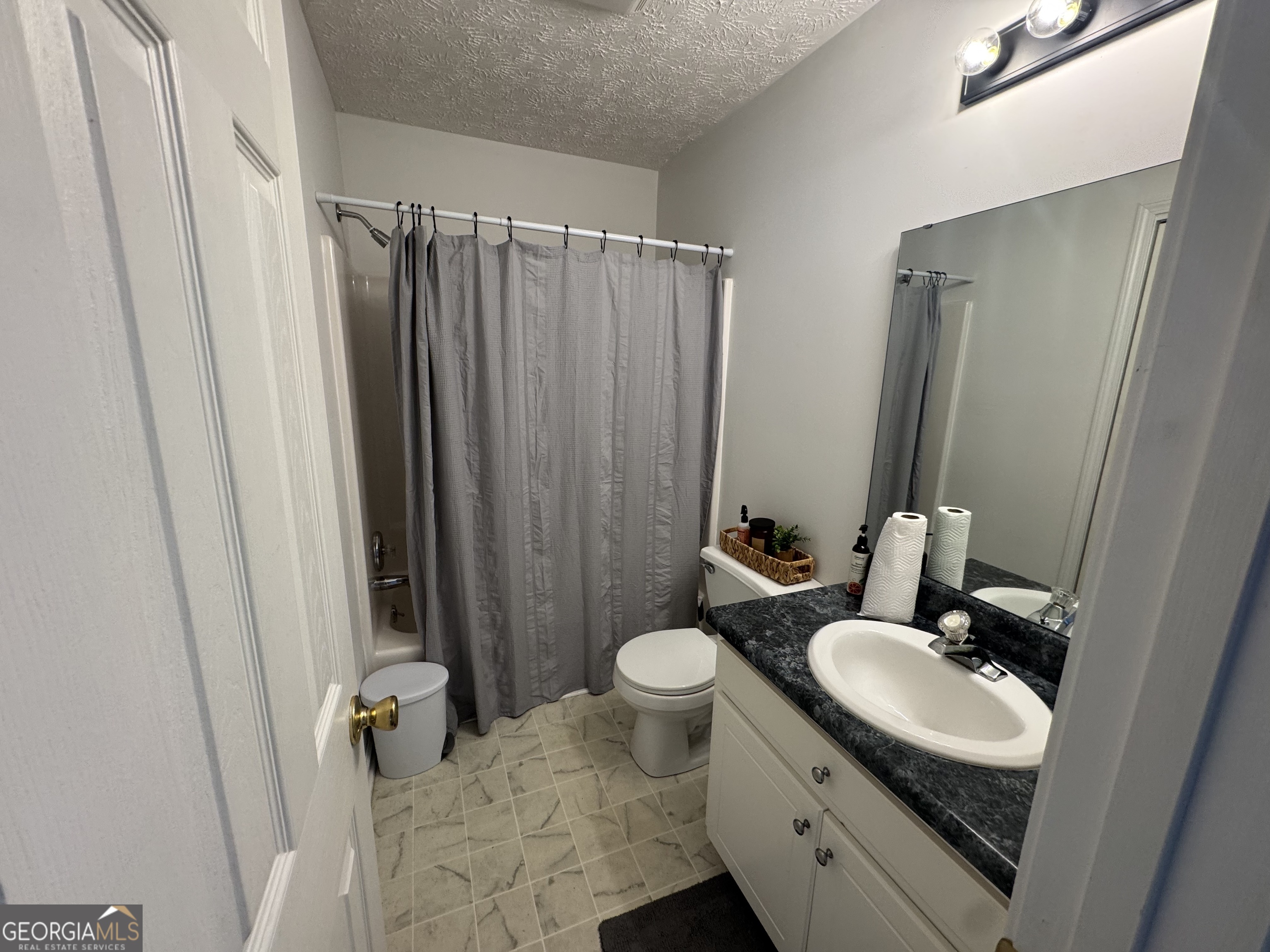 363 Memorial Road Property Photo 11