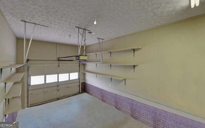 363 Memorial Road Property Photo 28
