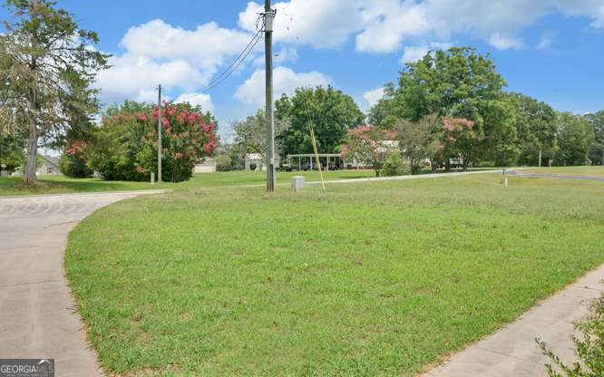 363 Memorial Road Property Photo 29
