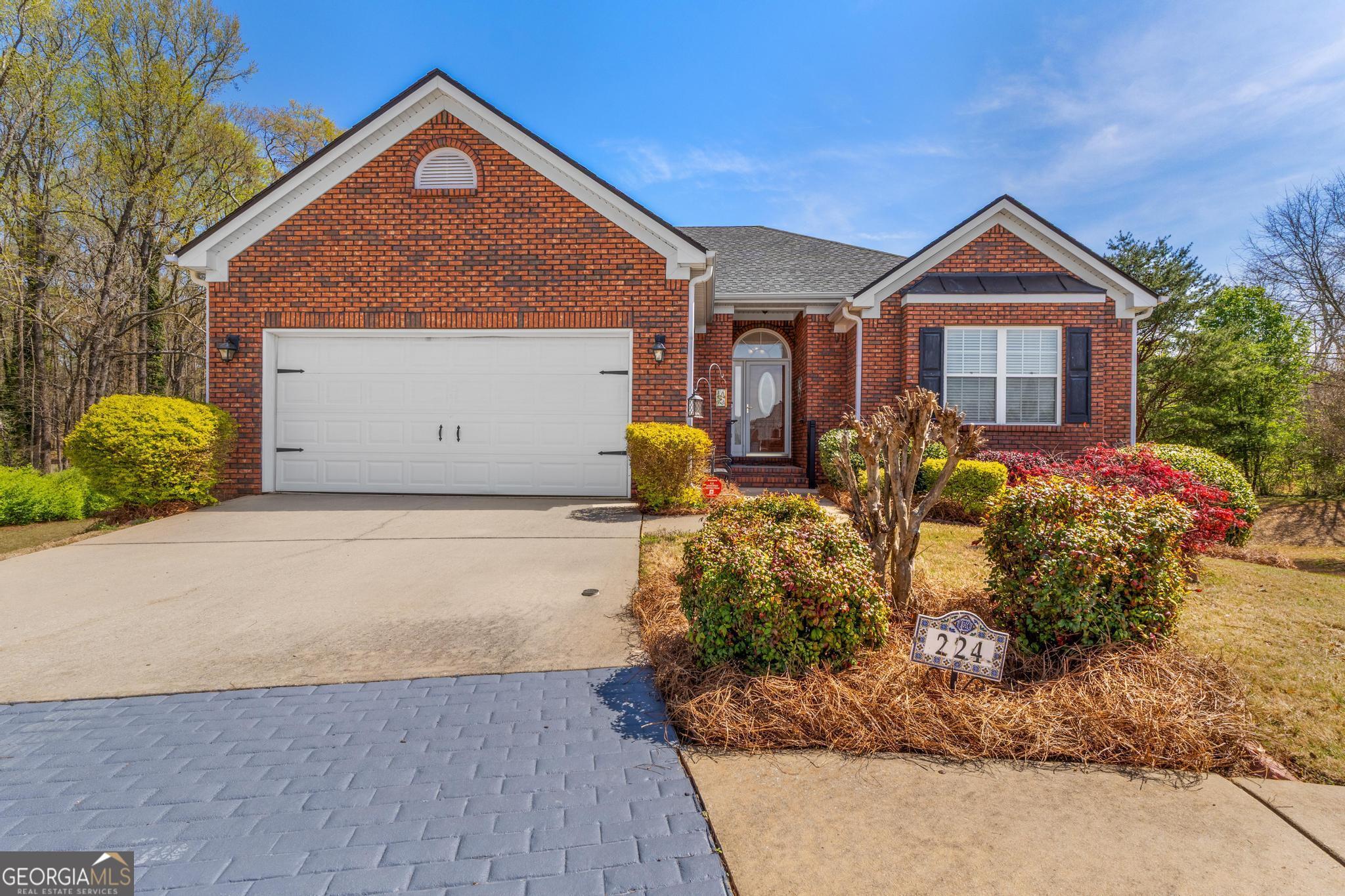224 Prominent Loop Property Photo 1