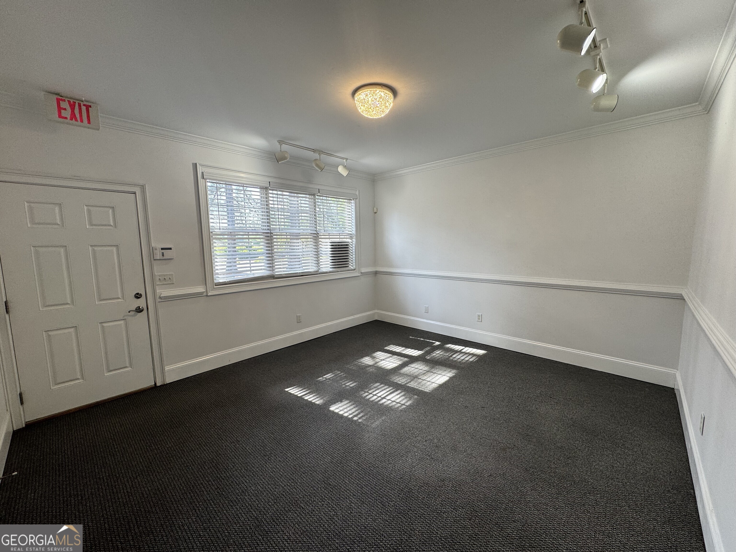 327 Dahlonega Street # 103b Property Photo 4