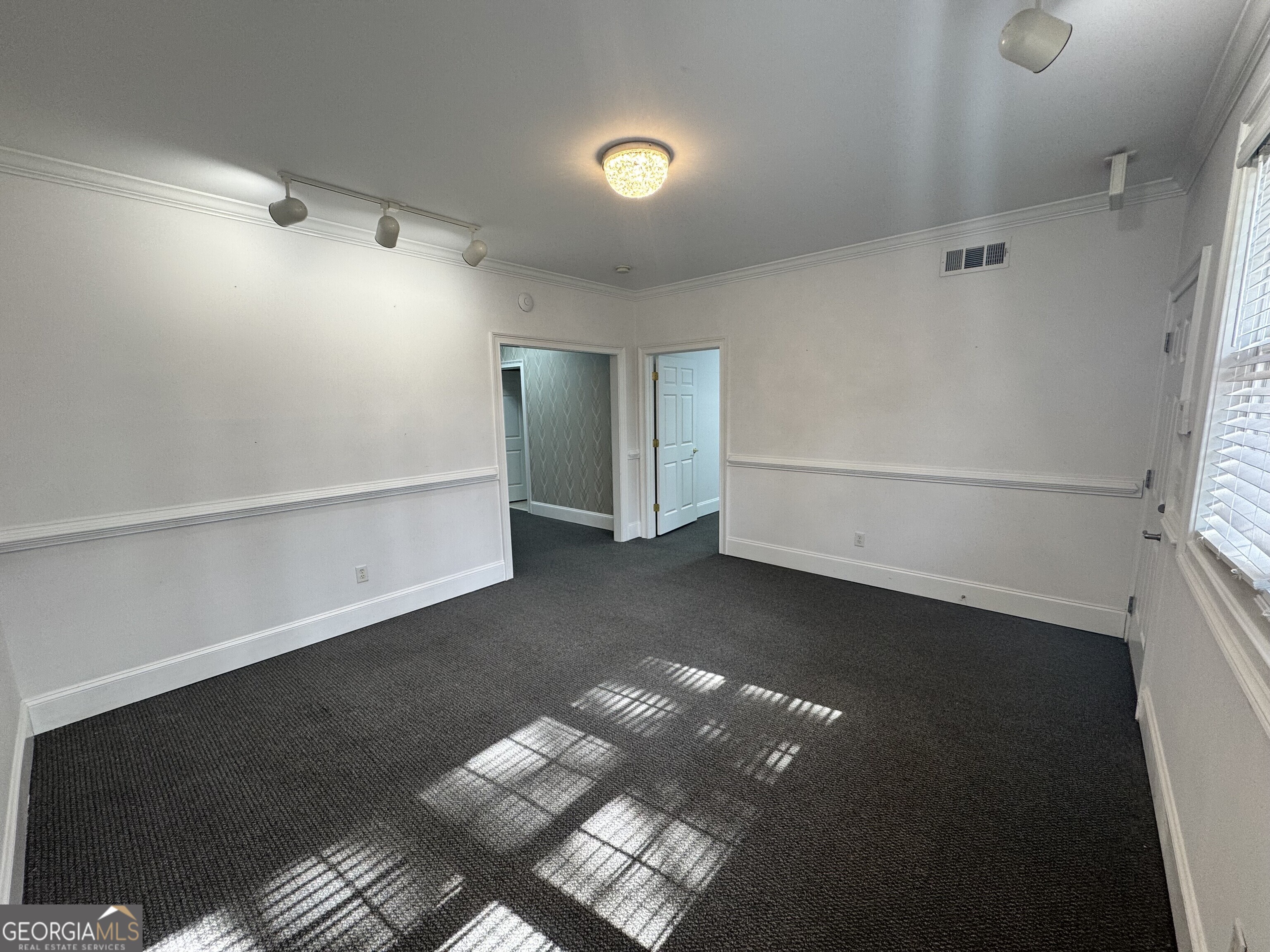 327 Dahlonega Street # 103b Property Photo 5
